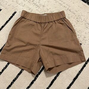 Everlane the easy short- size 0 in brown.